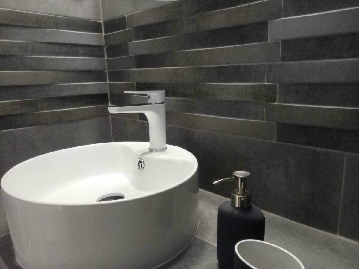 New Apartment Near Metro Larissis In The Centre Of เอเธนส์ ภายนอก รูปภาพ